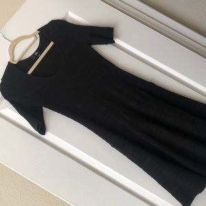 Black short sleeve dress